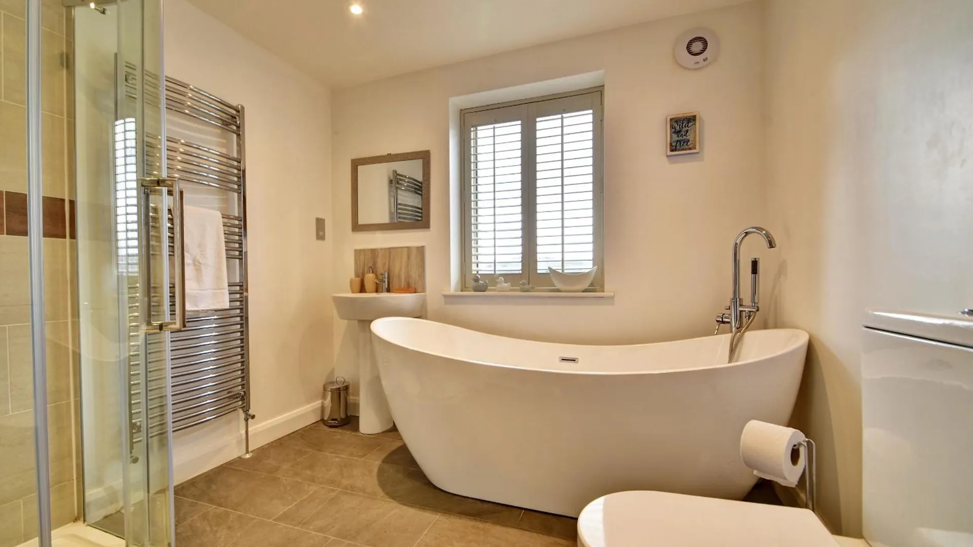Finest Retreats - Heather Lea Summer Bridge