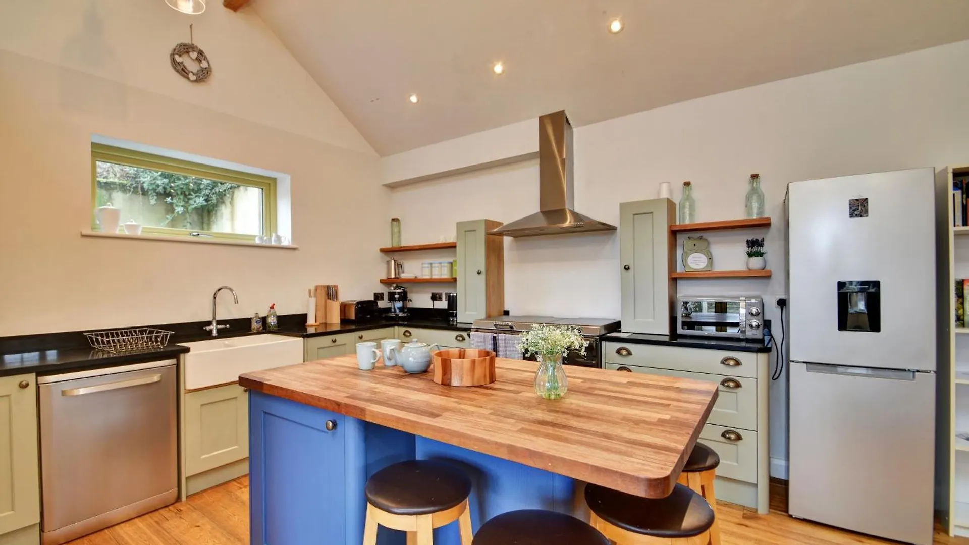 Finest Retreats - Heather Lea Summer Bridge
